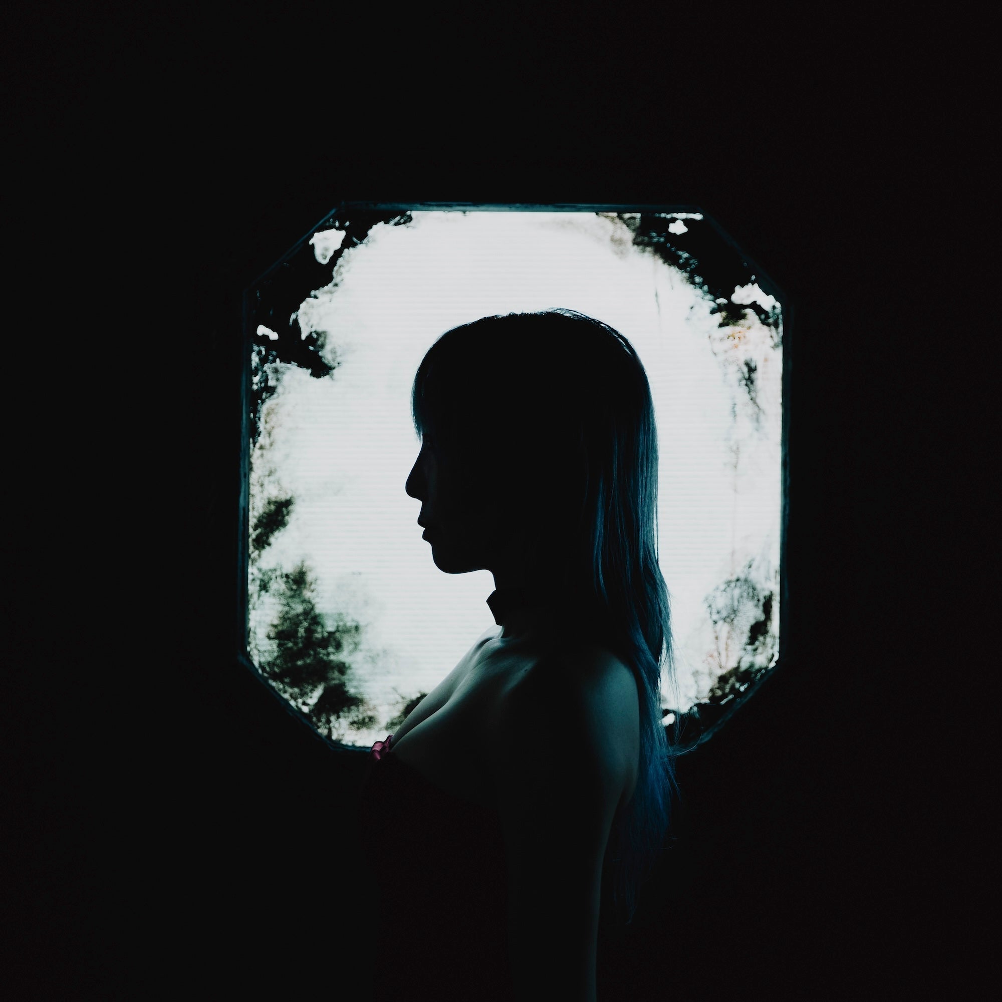 Cö shu Nieが自主レーベルから第一弾シングル「I am the light」をリリース、リリックビデオも公開。